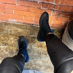 Black converse